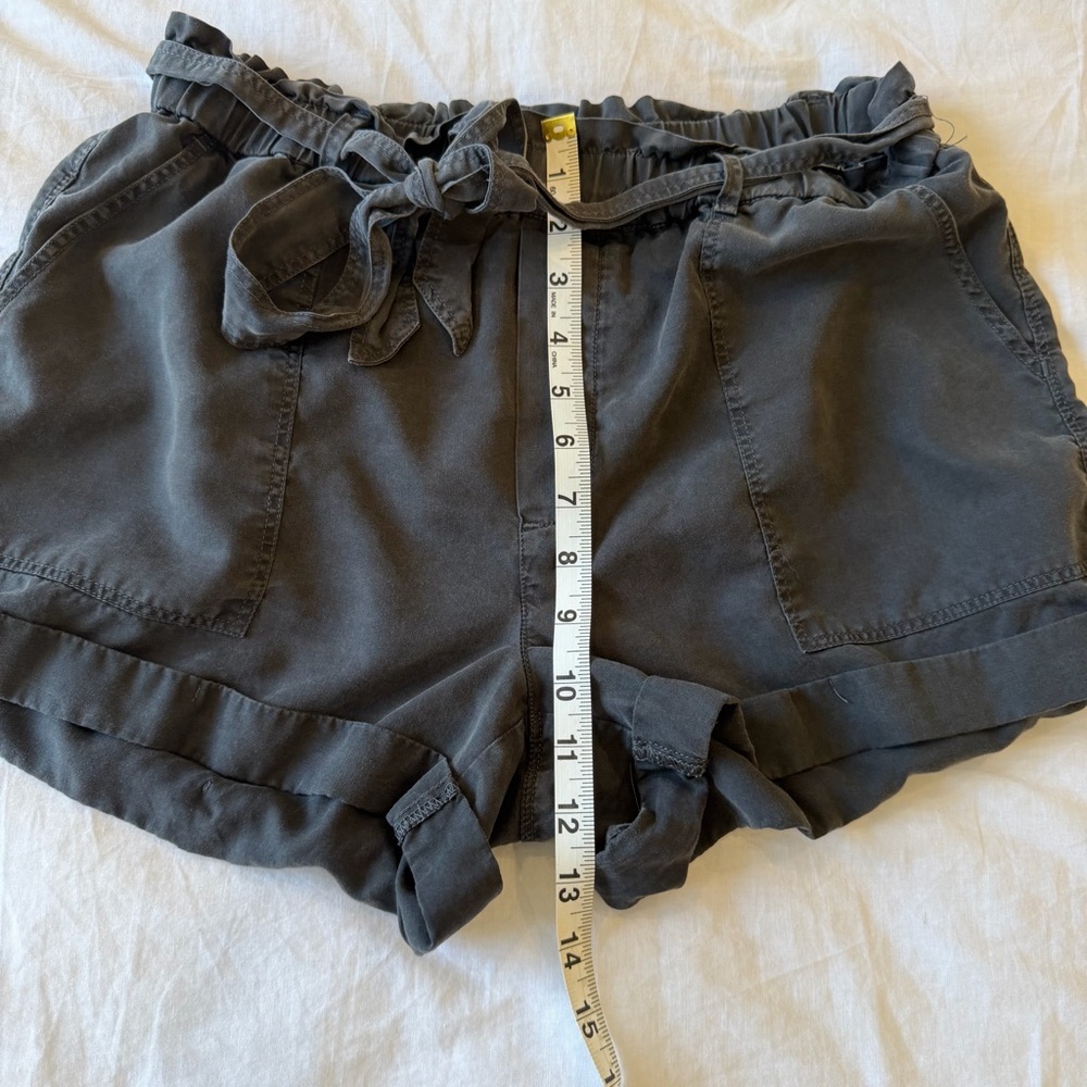 Aerie Black Paperbag Waist Tie Shorts Size M - Picture 4 of 7